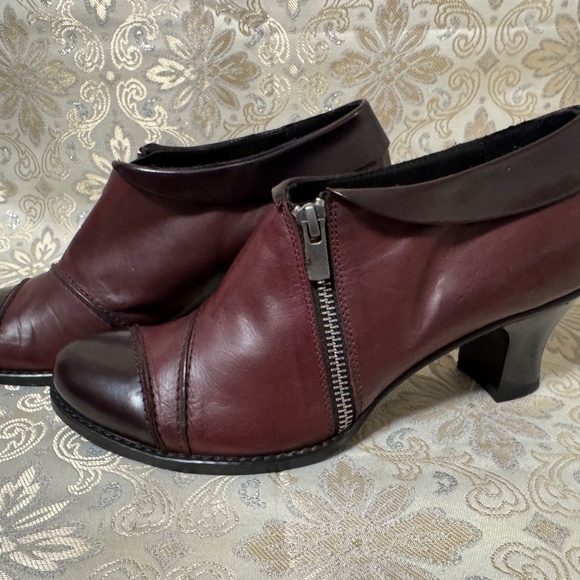 Arnold Churgin Leather ankle booties - Picture 2 of 8